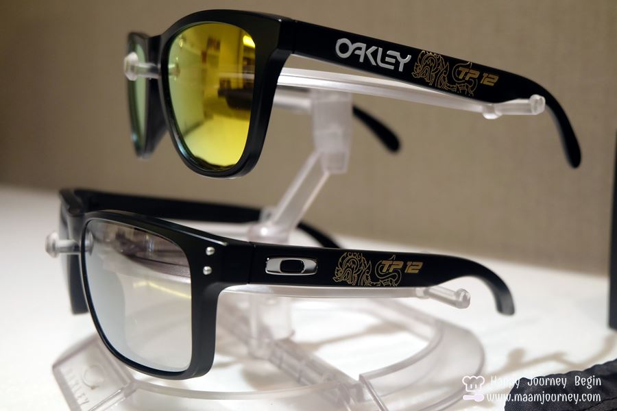 TP12 Custom Team_TP12 SINGHA MOTORSPOR x Oakley_2